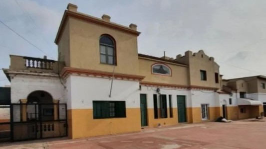 Lanús: acampe por el sorpresivo cierre de una escuela