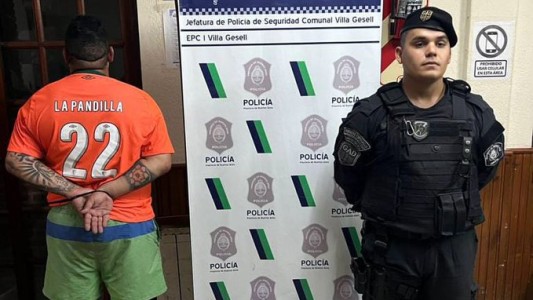 Detuvieron al líder de la barra de Vélez tras golpear al Hombre Araña del "Trencito de la Alegría" en Villa Gesell