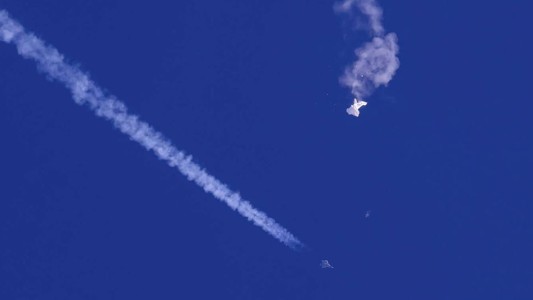 Estados Unidos aseguró que "no hay indicios de actividad extraterrestre" en los objetos derribados en su espacio aéreo