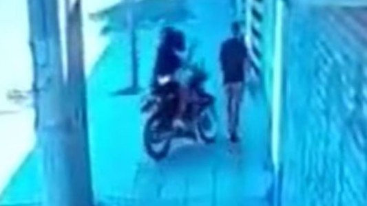 Merlo: un policía de civil fue acorralado y baleado por motochorros en un intento de robo