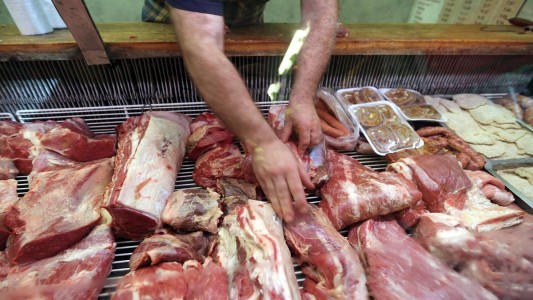 Reglamentaron el reintegro de 10% para compras en carnicerías con tarjetas de débito