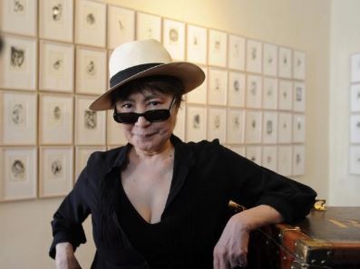 Yoko Ono: cumple 90 años la vanguardista que carga con demasiados estigmas
