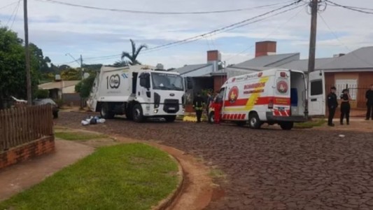 Conductor del camión de residuos atropelló y mató a su hijo que trabajaba como recolector