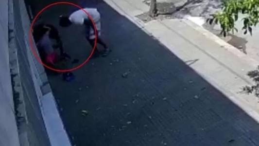 Un nene de 3 años mordió a los ladrones en defensa de su mamá