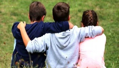 Buscan una familia adoptante para cuatro hermanos de la ciudad de Buenos Aires
