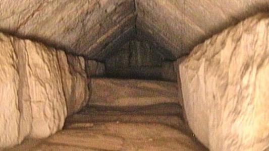 Descubrieron un túnel escondido en la pirámide de Keops