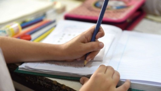 Ayuda Escolar: cuánto se cobra, a quiénes les corresponde y cómo hacer el trámite