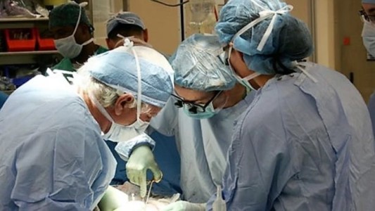Tráfico de órganos: médicos le sacaron el riñón a un paciente sin su consentimiento