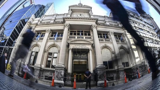 Los bancos cruzaron a Juntos por el Cambio por los dichos de economistas sobre el canje de deuda