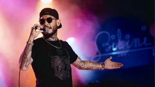 Insólito ataque a Ulises Bueno: le robaron sus propios fans - #FlashChat