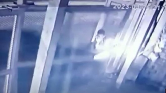 Un auto fuera de control atropelló a un nene y lo dejó en terapia intensiva