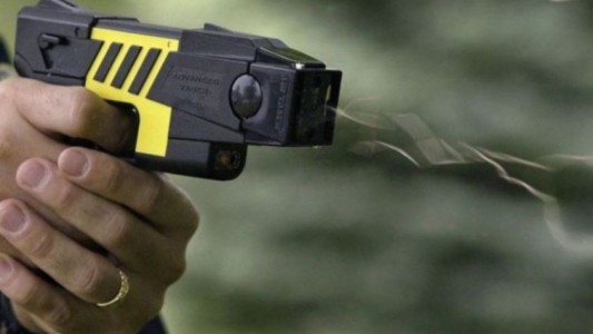 El Gobierno autorizó la compra de 60 pistolas Taser que fueron adquiridas por la Ciudad