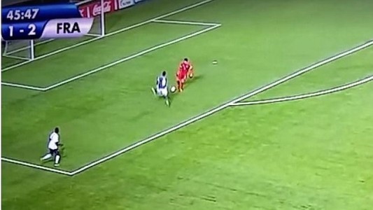 El hijo de Zidane es arquero, pero tira lujos como el padre