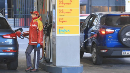 Shell aumenta desde hoy un 3,8% el precio de sus combustibles