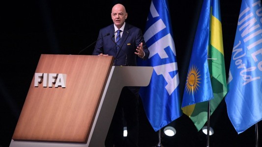Sin oposición, reeligieron a Infantino como presidente de la FIFA