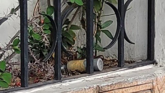 Susto en Villa Devoto: hallaron una granada en un cantero