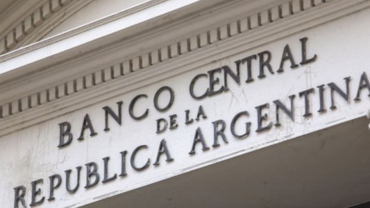 El Banco Central subió las tasas de interés para dar pelea a la inflación: cuánto se pagará por plazos fijos