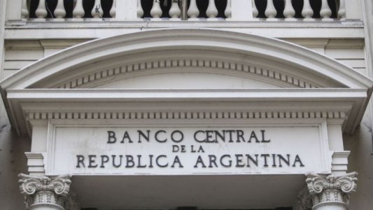 El BCRA sumó casi US$ 700 millones a las reservas por desembolsos de organismos internacionales