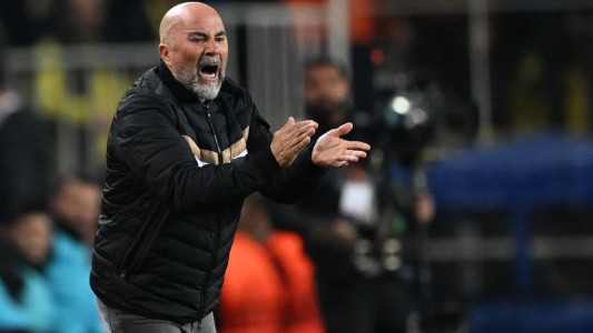 "Al borde de las plazas de descenso", Sevilla despidió a Sampaoli