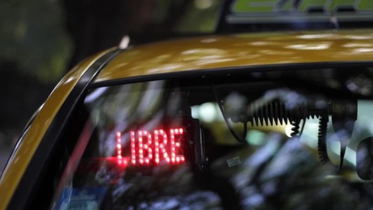 Condenaron a un taxista por masturbarse cuando transportaba a una pasajera