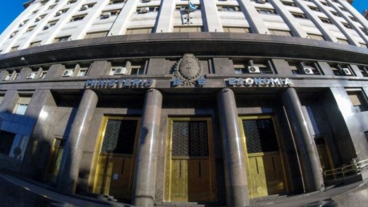 El Tesoro cubrió los vencimientos de la deuda y obtuvo financiamiento por casi 50 mil millones