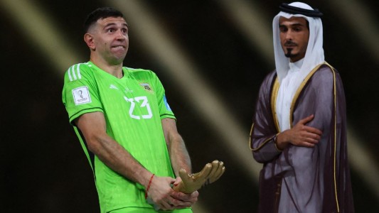 Dibu Martínez: "Mi mujer me pidió por favor que no haga lo mismo en los The Best"