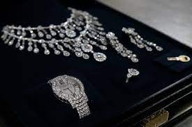 Bolsonaro devuelve a Brasil joyas regaladas por Arabia Saudita que había ingresado de contrabando