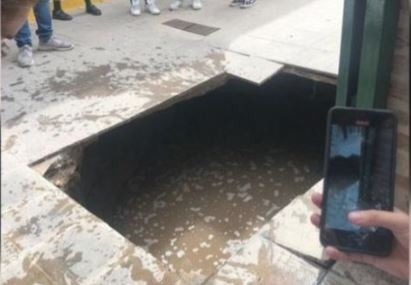 Cedió el piso de un colegio y alumnos cayeron a un pozo séptico