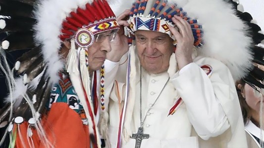 "La Doctrina del Descubrimiento nunca fue católica": el Vaticano pide perdón a indígenas