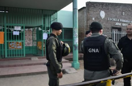 "Con las criaturas no se jode", la amenaza narco dejada junto a una bala en una escuela de Rosario
