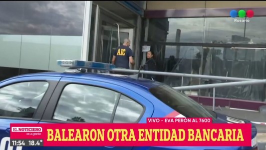 Balearon y dejaron nota en una sucursal del Banco Macro en Rosario