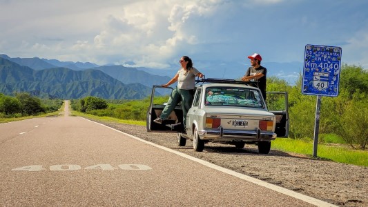Una pareja viajó tres meses por el país en un auto modelo 1983