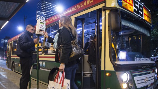 Se agravó el conflicto de los colectivos: esta noche no habrá servicio en el AMBA