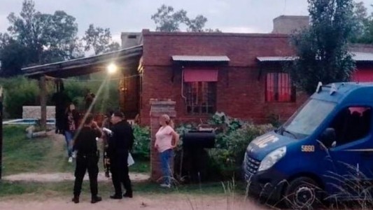 Llamaron a la Policía por la desaparición de una nena en una quinta: la hallaron ahogada en la pileta