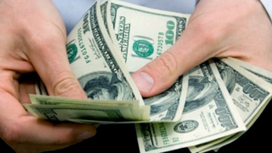 Repercusiones: cotización del dólar blue tras la fuerte suba en la tasa de interés