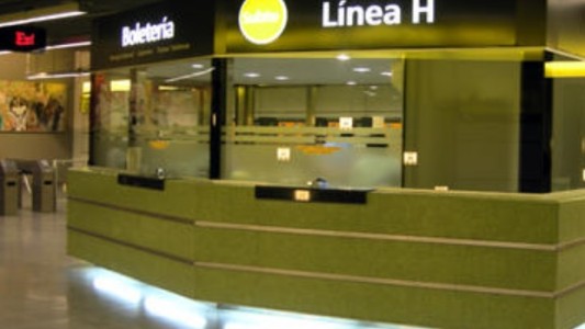 Violento asalto en el subte: con una amoladora, robaron la caja de una boletería