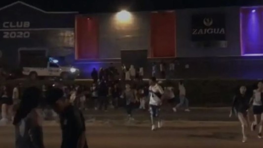 Caos y pánico en una matiné de Jujuy: adolescentes fueron desalojados con gas pimienta