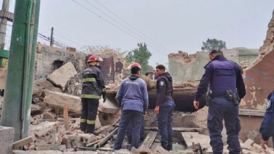 Derrumbe en una obra en construcción en Ituzaingó: buscan a un trabajador