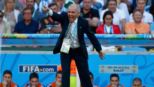 Alejandro Sabella fue dado de alta luego de someterse a una angioplastía