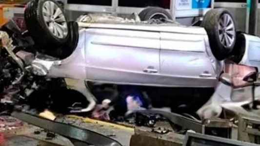 Video: Murió tras impactar contra la cabina del peaje en la Panamericana