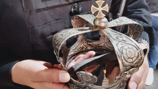 Ni la Virgen se salvó: le robaron la corona - #FlashChat