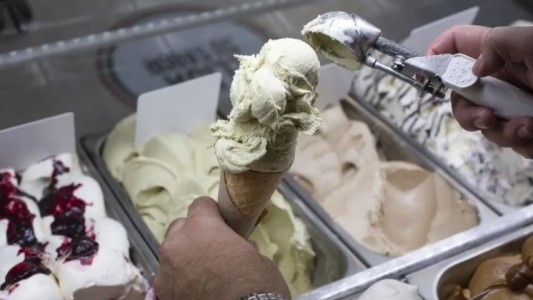 Por qué falta helado de pistacho: racionan la venta de ese sabor