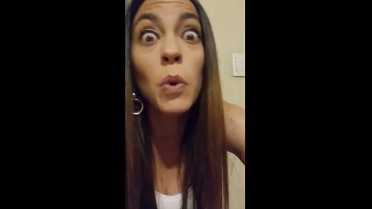 La exsecretaria del fiscal Alberto Nisman, protagonista de una comedia en la avenida Corrientes