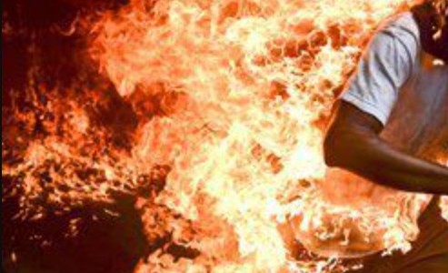 Prendió fuego y mató a su pareja: en el juicio la absolvieron porque era víctima de violencia de género