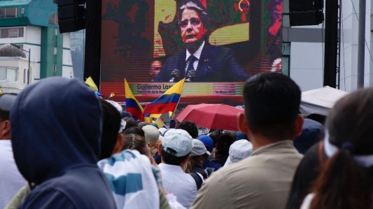Crisis en Ecuador: ante riesgo de destitución, el presidente Lasso disolvió el Congreso