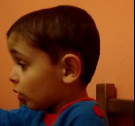 Video: el nene de 4 años que besó a otra nena y su "esposa" se enojó