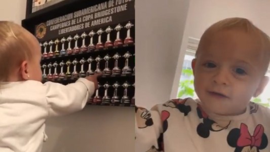Beba futbolera: tiene dos años y nombra a los campeones de la Libertadores - #FlashChat