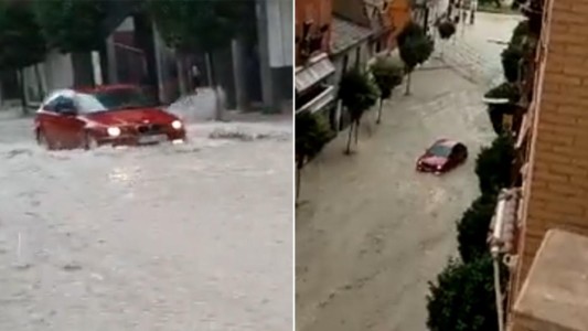 Quiso cruzar una calle en pleno temporal: se lo llevó el agua - #FlashChat