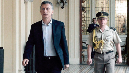 Macri vuelve de su gira por Europa y mañana retoma la actividad