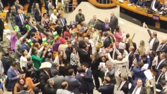 "Asesino, asesino": la reacción de la oposición brasileña en el Congreso tras el apoyo de Lula a Maduro